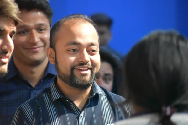 Abhishek Kar Transitions from India’s Top Finance Influencer to Active Startup Investor